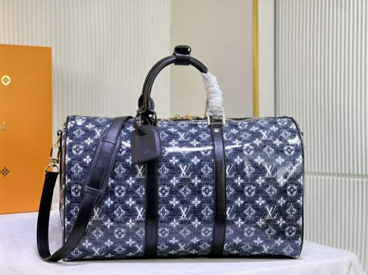 Picture of Louis Vuitton Mens Bags _SKUfw140902635fw